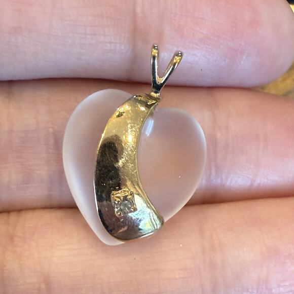 Amway Gold Tone Frosted Glass Heart Pendant With Clear Stone - Picture 4 of 7